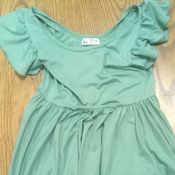 Dot Dot Smile Green Dress - Picture 1 of 2